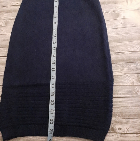 Forever 21 Pencil Skirt - Picture 2 of 4